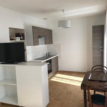 Grand Studio Manon En Coeur De Ville Pour 2 P Bort-les-Orgues Luaran gambar