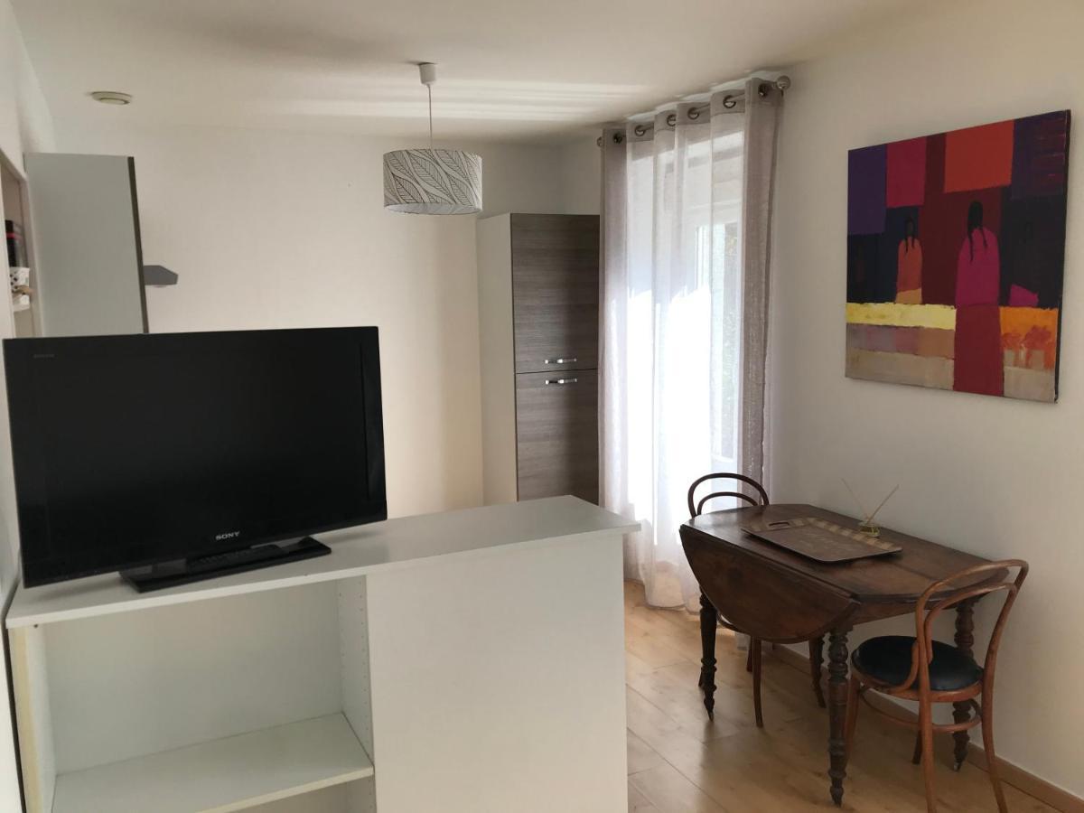 Grand Studio Manon En Coeur De Ville Pour 2 P Bort-les-Orgues Luaran gambar